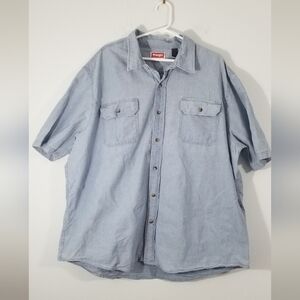 Wrangler Collared Button Up Denim Shirt. Plus Size 2XL. Dual Front Pockets.